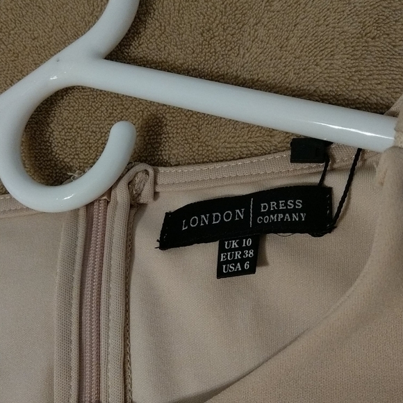 NWT Beautiful cream career dress - Picture 4 of 4